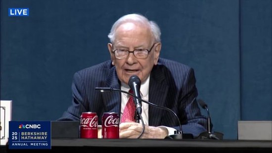 直击2025年巴菲特股东大会：贸易不应成为武器 市场波动实属常态 还谈及日本、机遇、美国等